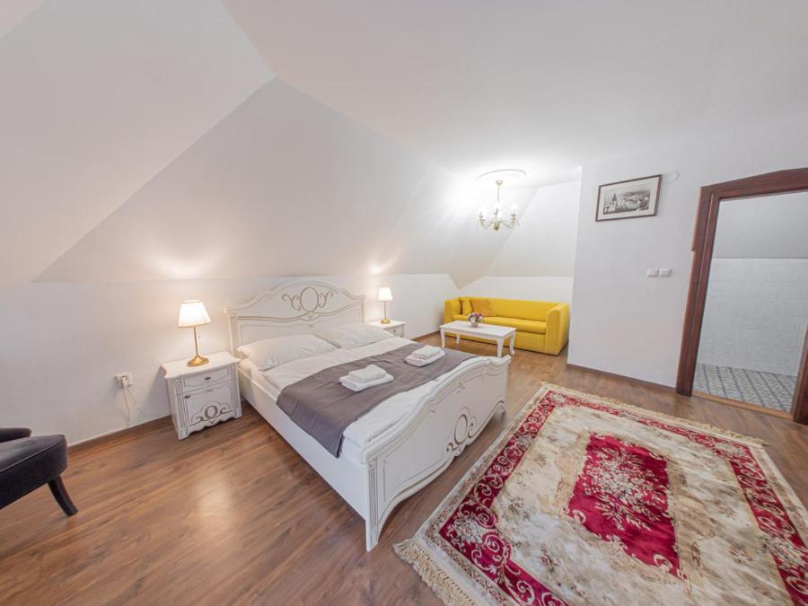 Hotel Salamander - Garni Banská Štiavnica Dış mekan fotoğraf