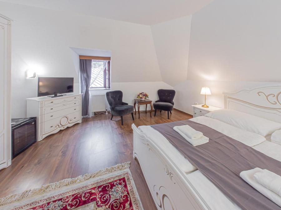 Hotel Salamander - Garni Banská Štiavnica Dış mekan fotoğraf