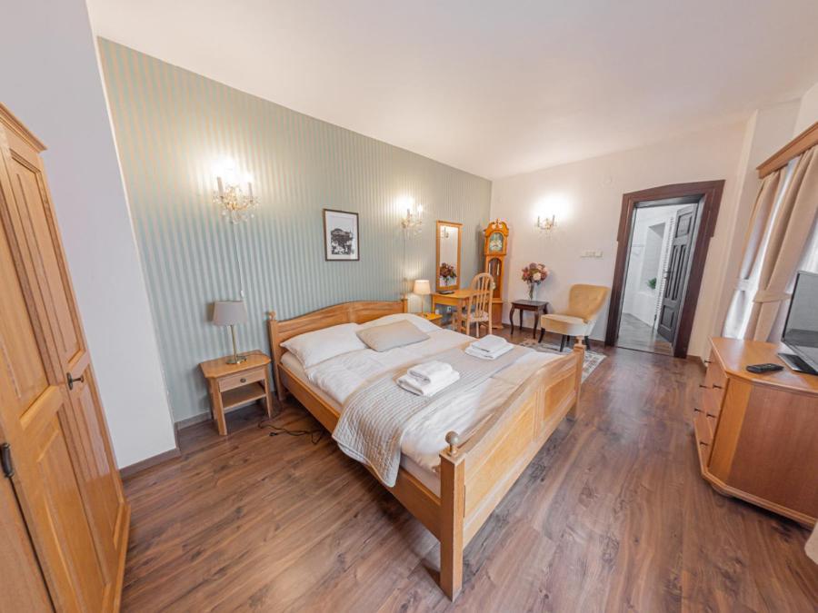 Hotel Salamander - Garni Banská Štiavnica Dış mekan fotoğraf